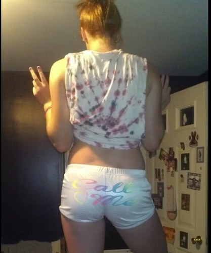 Ginger. Senior. CLEAT CHASER! Athlete. Talk to me. I'm fun! ✌☺