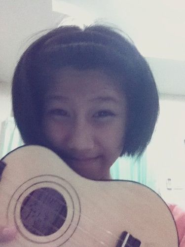 ชื่อภัทรค่ะ นิสัยดีไม่ทำร้ายใคร มาฟอลกันเยอะๆนะค่ะ