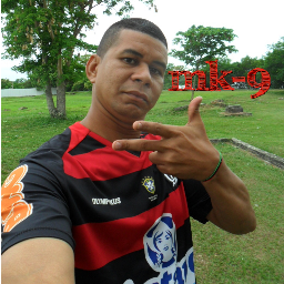 SOU UMA PESSOA FELIZ E  AMIGO GOSTO DE CONHESER PESSOAS NOVAS E FAZRE AMIZADES MEU TELEFONE:(21)84332673/OU SIGA_ME PELO TWITTER