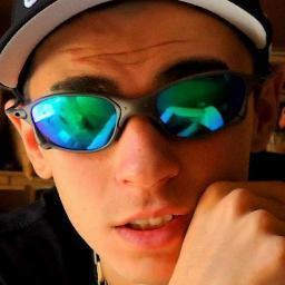 Não desista , O maior de todos acredita em você rs ... Satisfação : Thiago Pavanelly . Segue ? rs .
