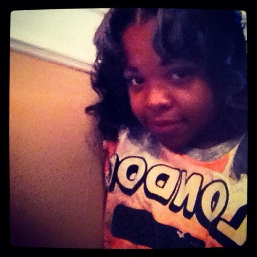 Stomach flat, Waist skinny,face pretty! Hair long, Red bone, small feet, short& petite!Thats how I'll describe me! #Teammixbreed #Teamcollegekid ♏