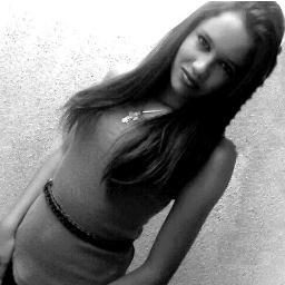 garota mt linda e legal sou fa dela minha pletinha te adoro linda de sua melhor amiga Daniele Silva