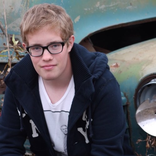 Charl3sr0b3rt's profile picture. 