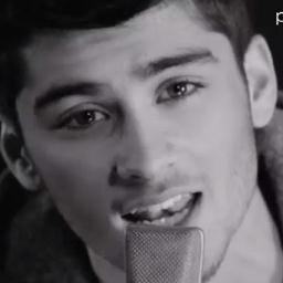 I love 1D and many other things