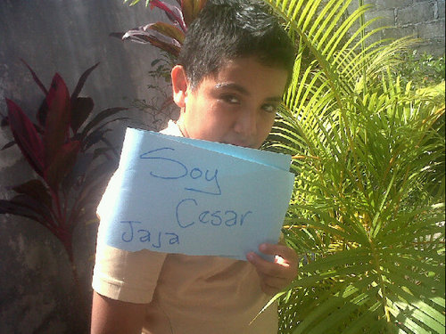 Soy cesar, chico genial, con buen aspecto! Sigueme doy #FollowBack xD