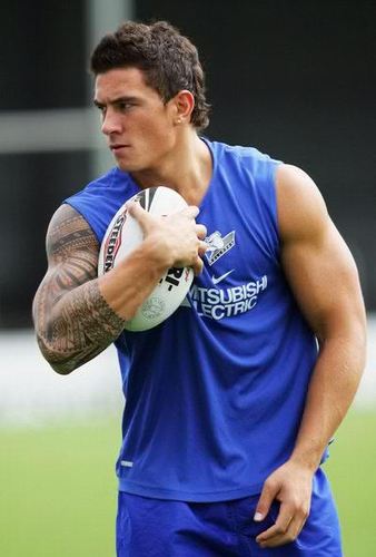 I just love rugby and beautiful girls hehe!! Gym and MMA is a hobby I love!