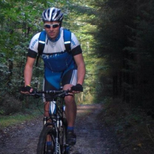 Marketeer | Fietsfreak | Autogek | Voetbaldier | Filmfanaat |