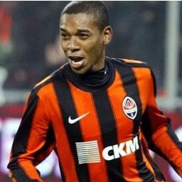 Fernando Luiz Rosa, mais conhecido como (Londrina, 4 de maio de 1985), é um futebolista brasileiro que atualmente atua no Meio-Campo pelo FC Shakhtar Donetsk.