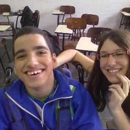 amo minha meus amigos minha familia adoro fazer novas  amizades odeio preconceitos maldades falsidades tenho muito  sonhos e espero realizar quero ser modelo