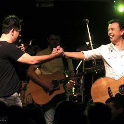 Dupla Sertaneja com CD e DVD Gravado na Rodeo Country Bar em Curitiba PR...Escritório: Mundial Eventos Fone:(41)3372-9285 Rafael Forty
