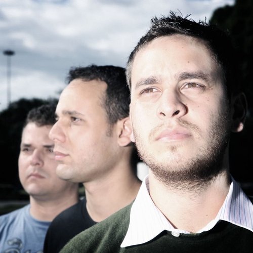 Compositor/Músico/Voz da banda Manfred (Brasil)