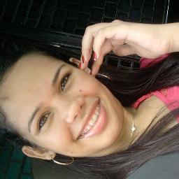 Quem se descreve se limita !