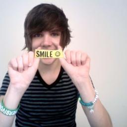 Damon Fizzy Is an amazing guyy ;D Check him ouut(;
http://t.co/zKdSutKEgw