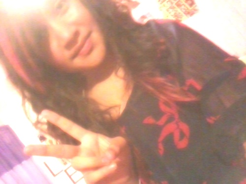Lesleyy(: Follow ME ? iiFollow Back(;