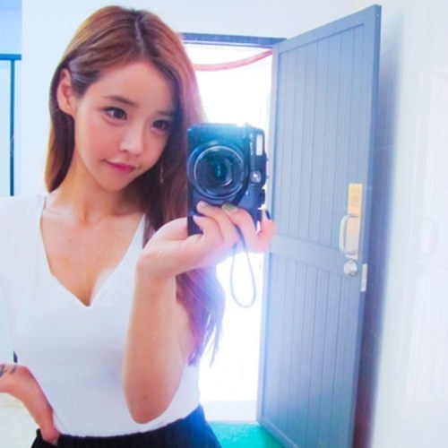 Verified roleplayer of @FlapJackRp | Ulzzang Song Ah Ri | #92Liner | OuO Im nice