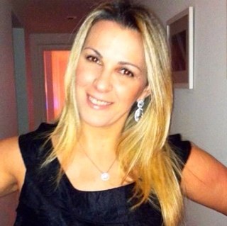 12 da Ap Claudia Abbud, pastora da Igreja El Shaddai, apaixonada por Jesus, pela visão celular, pela minha familia e pelas minhas discipulas.