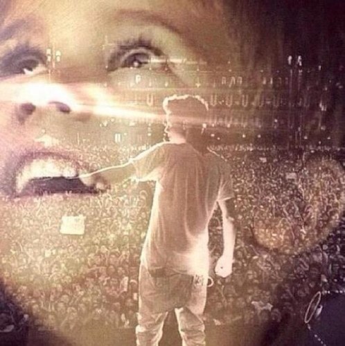 My heart belongs to @justinbieber. RIP AVALANNA. ❤ November 29, MSG.- That location, that day, will be the best of my life.