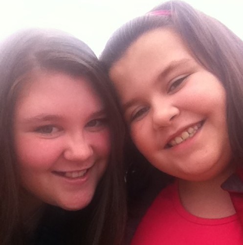 My name is Mackenzie. I'm 8 years old. My sister is @SamanthaStrick4 ! I love One Direction! follow me, and ill follow back! xxx :))