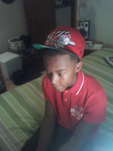 Follow me with a mention and i will follow back, Age 15 i live in Detroit FMOI imcountingproz