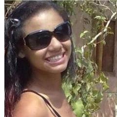 E de repente o destino leva
Cada um pro seu lugar
Sem perceber você está distante
Isso me preocupa mais viva intensamente desconfie do futuro siga em frente.