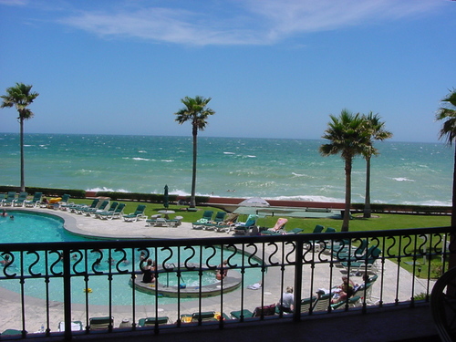 BeachEscape's profile picture. Life is Better at the Beach! I love finding the best beachs, family beach vacations, romantic gataways ~ https://t.co/Pjh6PvktZB