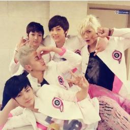 SunnyJavieraHen's profile picture. 