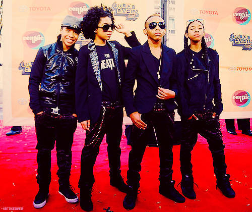 Imagines About MB? Check. Facts About MB? Check. Pictures Of MB? Check. You Name I Got It ^_^ So Uh Follow Me And Spread The Peace(: -Lexi