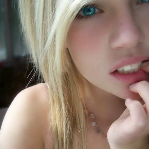 follow for a shoutout its that easy! i'll always #FOLLOWBACK ^.^'