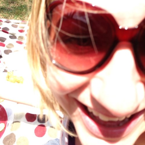 Mummy to the most amazing little girl -Creative -inspired - I adore baking & making cake creations - Attachment Parent- Stay at home mum and Psychology student-