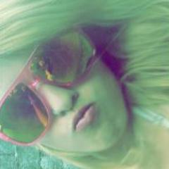 ⋆ ㅤㅤ eu só quero & ser feliz ♪ , Chata , Irritante , Preta , feiawn ;3 , Ciumenta em fim ;p ' ,ㅤ*-* ♡