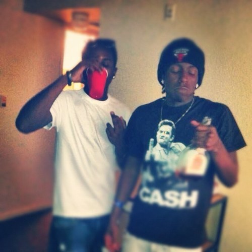 I keep REAL niggas in my circle FUCK u lames! #PLUTOTALK #LFG! Hit dat follow button and follow a Real Nigga! Twifey @__VeniVidiVici