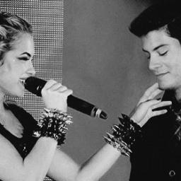 Oficializado pela @Lua_Blanco dia 27/02/12 @Lua_Blanco @Aguiarthur @sophiaabrahao @MicaelBorges_ @melfronckowiak @ChayLeao amo vocês!