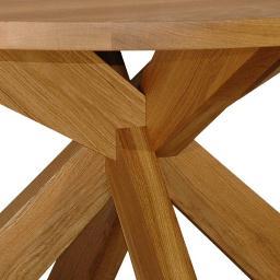 Heeft een huis vol met maatwerk van #meubelmaker @jaccobakker en volgt alles op gebied van wonen en interieur.