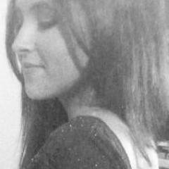 LaviieenRosee's profile picture. Menos es más.