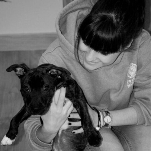 Angela__Rey's profile picture. Para ser irremplazable, uno siempre tiene que ser diferente.