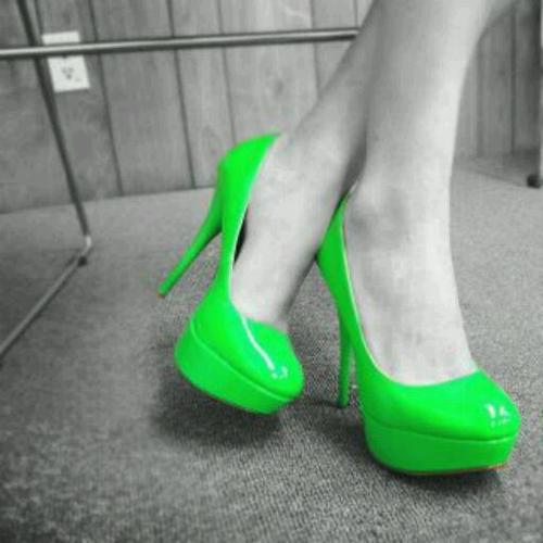 Porque ORGULLOSO, le paso encima a mis problemas con mis tacones !!!!