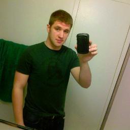 Papapower12's profile picture. 