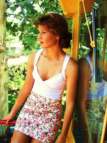 _thehairapist's profile picture. Just a stylist living the dream, one crazy client and bitchy boss at a time.