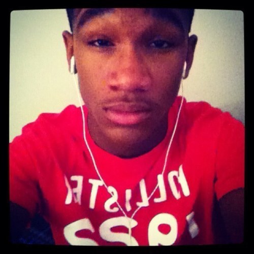 FMOI:@_Inevitible_G
MUSIC . 
Friends . 
FAMILY . 
Goals .
MONEY