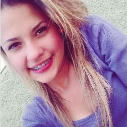 Se você nao me seguir eu vou te morder #Rawr :D