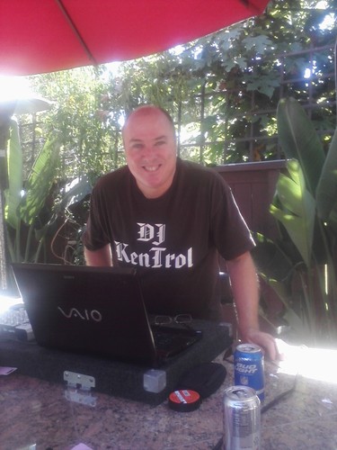 DJkentrol's profile picture. 