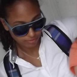 17 anos,Taurina, São paulina *--*  -  Não, eu não me sinto mal,sobrevivo a todo lixo, todo odio com amor [...] Eu dou valor pras coisas simples..♪♫