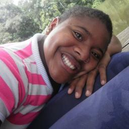 A Vida foi feita pra ser vivida,e nao obseervada.nao seja plateia,e sim ator.porém,nao ensaie,improvise.
 Teu sorriso me faz tão bem...