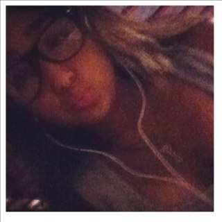 Follow me and I'll follow bck!! & if u wanna know about me my picture says it all I dnt do 21 questions!