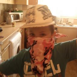 Im Haiden Hills follow me and I follow back Emily3