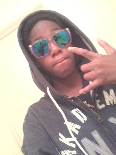 mention me too to follow back im in a relationship 9trey is wat i bang