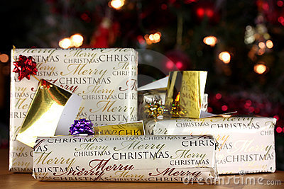 Offering high quality gift wrapping
We offer 3 packages to meet your Gift wrapping needs but also a 'Bulk Christmas Special'