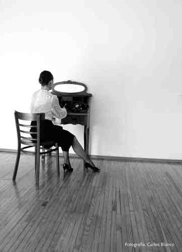 Espectáculo de danza-tango inspirado en Yerma,Carmen, Julieta y Lady Macbeth.4 mujeres viven en una mujer como cualquiera que trabaja tras un escritorio.