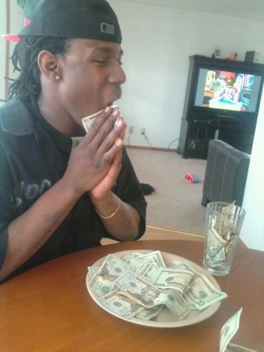 IF I FUK WIT U I FUK WIT U SO I GOT U..... #TeamJuan #TeamFukBeefGetMoney #TeamNOBoxers #WinninTeam