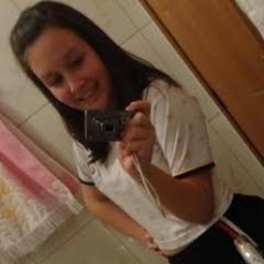 ' quem muito se ausenta um dia para de faser falta, ame a quem voce tem antes qe a vida lhe ensine a amar o que voce tinha. DEUS'*-